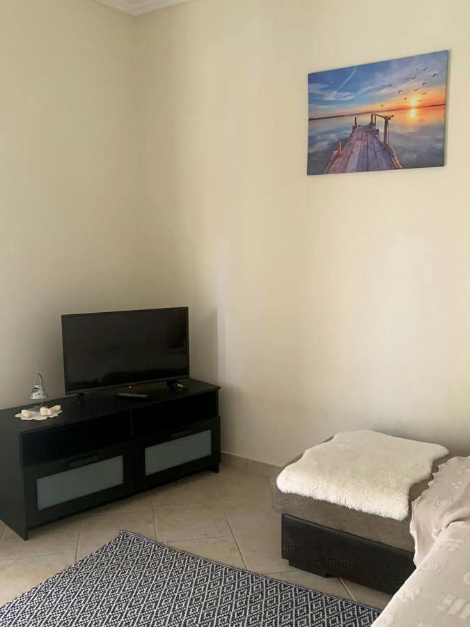 Anna-Apartment Nea Moudania Buitenkant foto